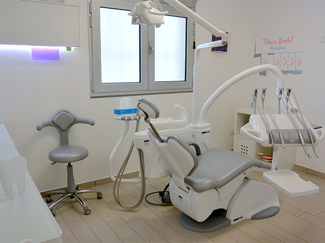 Attrezzature - Studio Dentistico Sardano a Monopoli